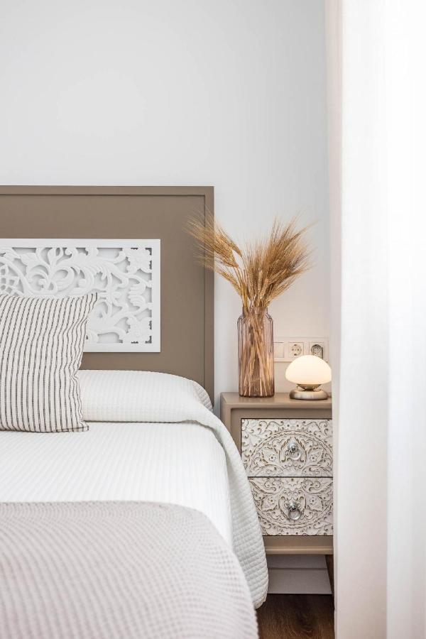 Apartamentos Poemas & Rimas De Becquer Seville Ngoại thất bức ảnh
