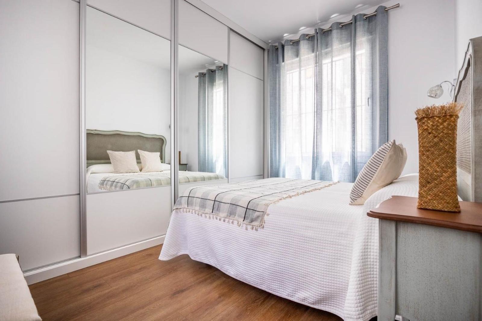 Apartamentos Poemas & Rimas De Becquer Seville Ngoại thất bức ảnh