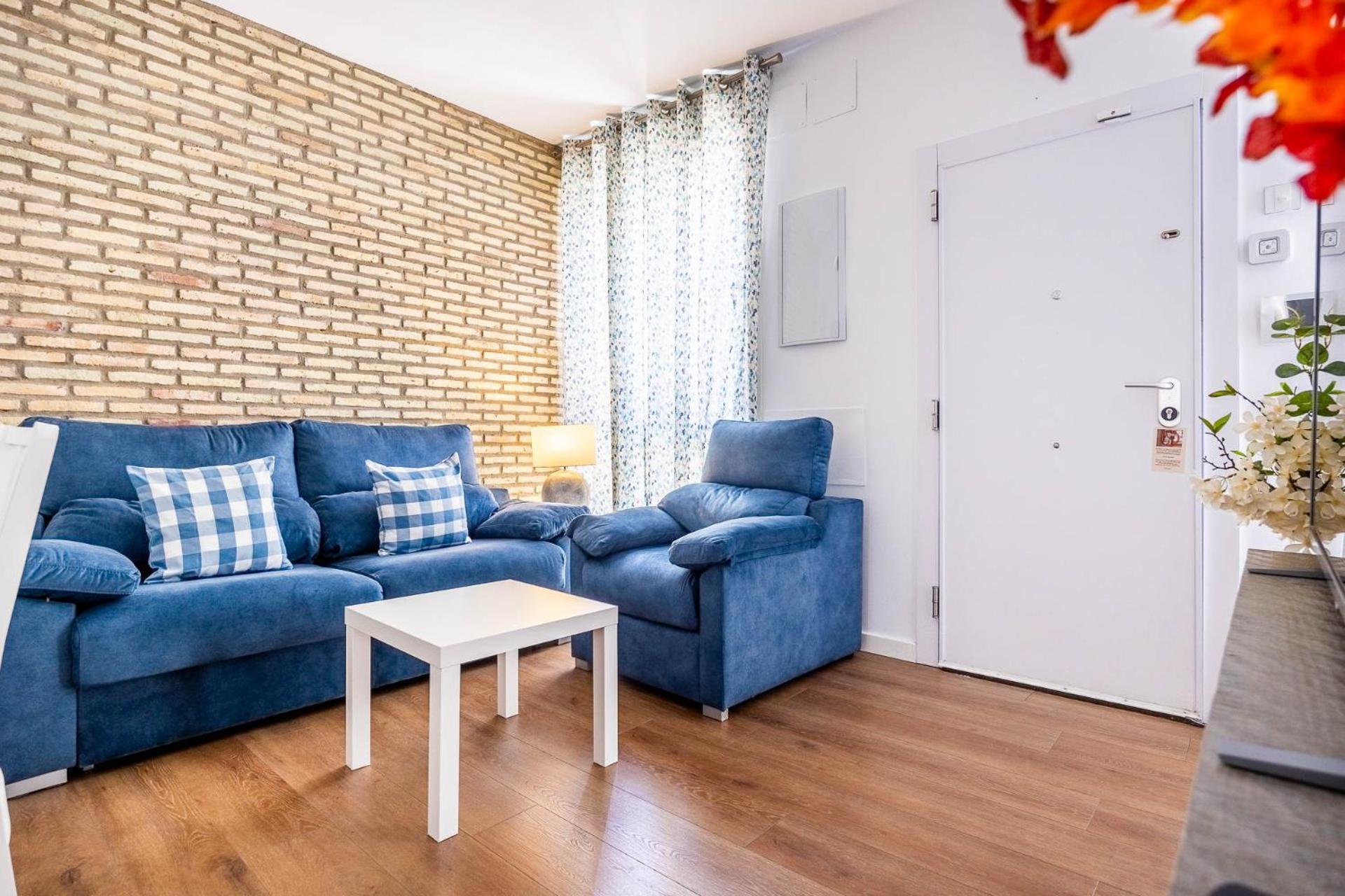 Apartamentos Poemas & Rimas De Becquer Seville Ngoại thất bức ảnh